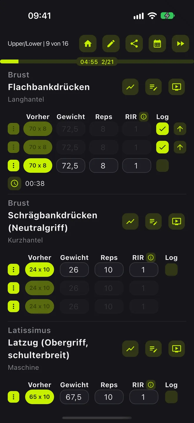 Training in GYMETRC: Flachbankdrücken mit „Vorher 70 × 8“, heute vorgeschlagen 72,5 kg, zwei Sätze abgehakt und Pausen-Timer bei 0:38